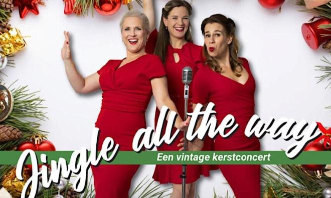 Foto van voorstelling: The Forces Sweethearts - Jingle All The Way
